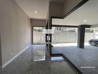 For rent 3 bedrooms house in Khlong Toei, Bangkok