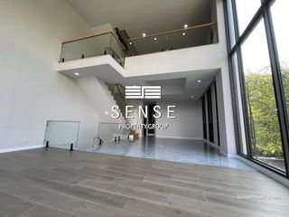For rent 3 bedrooms house in Khlong Toei, Bangkok