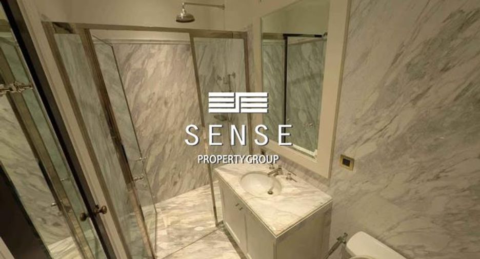 For rent 3 bedrooms condo in Pathum Wan, Bangkok