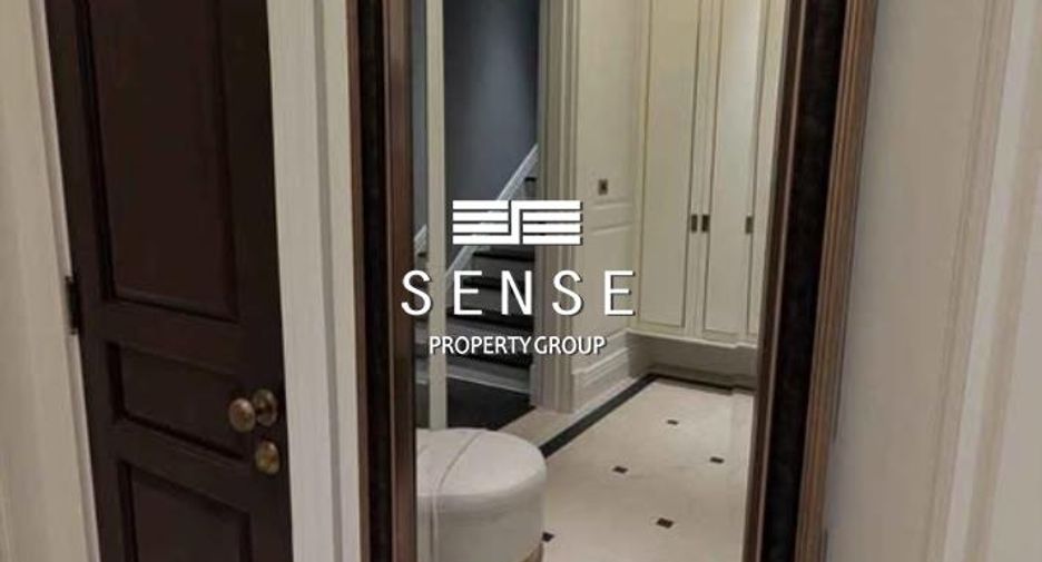 For rent 3 bedrooms condo in Pathum Wan, Bangkok