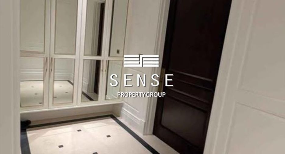 For rent 3 bedrooms condo in Pathum Wan, Bangkok