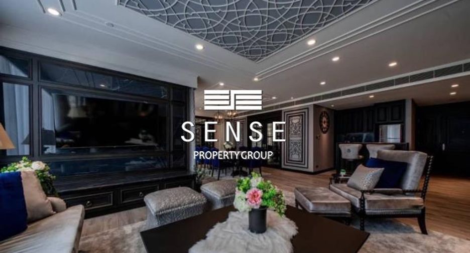 For rent 3 bedrooms condo in Pathum Wan, Bangkok
