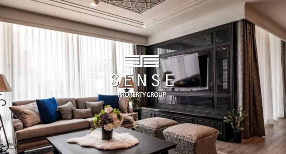 For rent 3 bedrooms condo in Pathum Wan, Bangkok