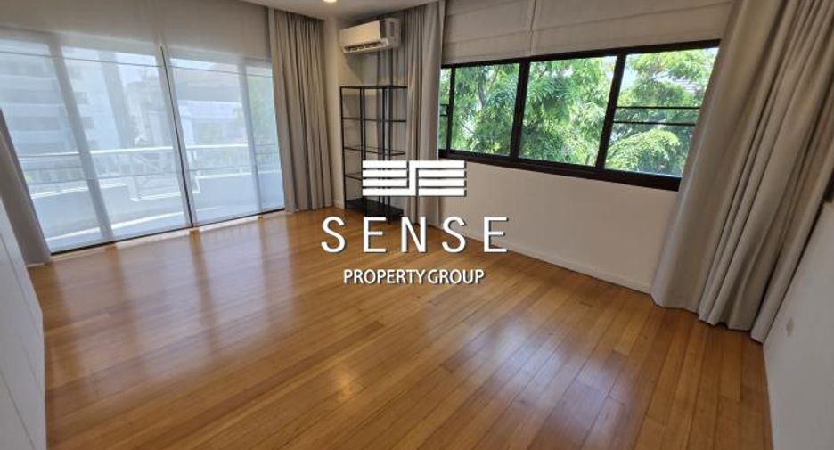 For rent 3 bedrooms condo in Sathon, Bangkok