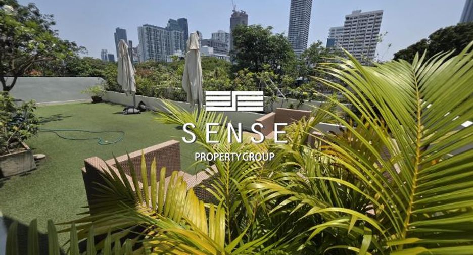 For rent 3 bedrooms condo in Sathon, Bangkok