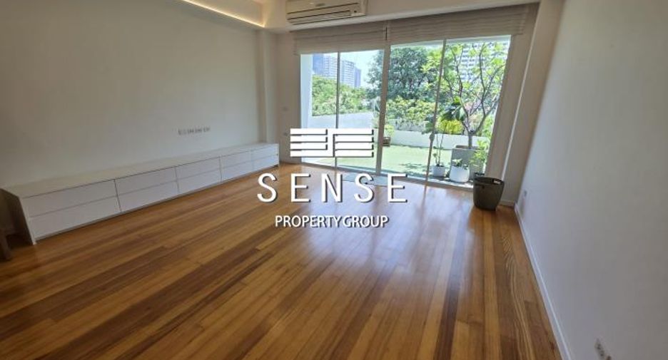 For rent 3 bedrooms condo in Sathon, Bangkok