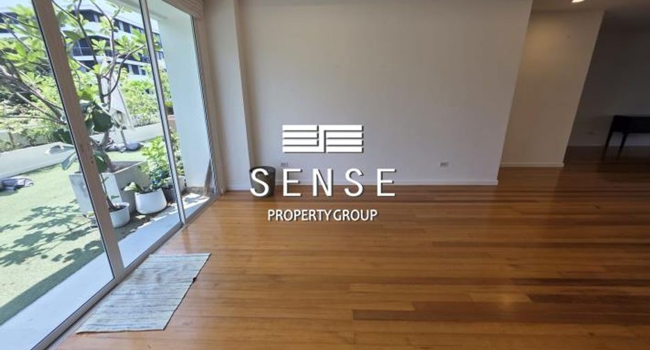 For rent 3 bedrooms condo in Sathon, Bangkok