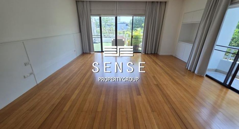 For rent 3 bedrooms condo in Sathon, Bangkok