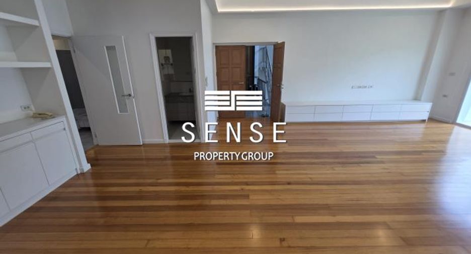 For rent 3 bedrooms condo in Sathon, Bangkok