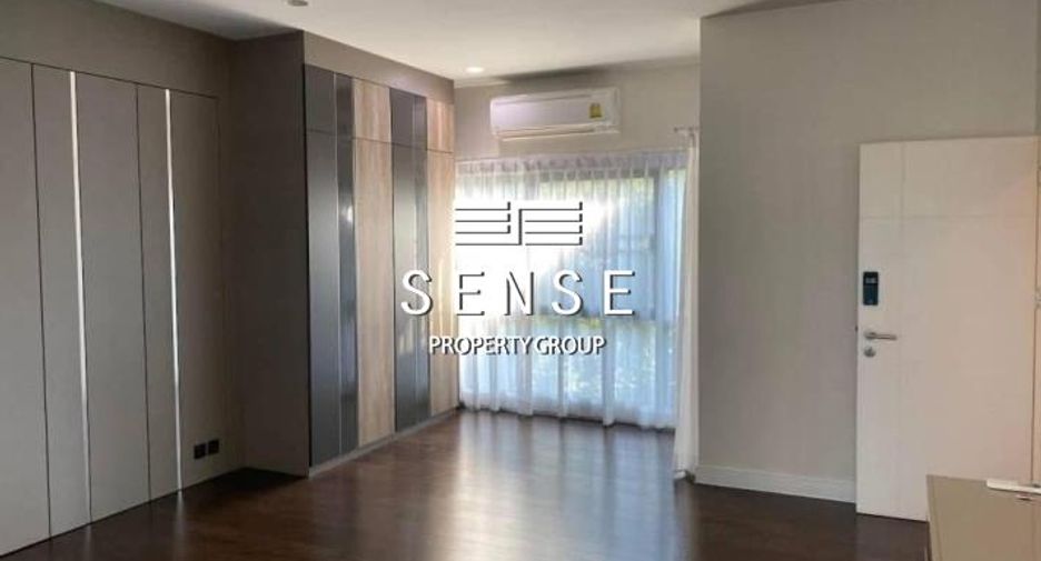 For rent 3 bedrooms house in Sathon, Bangkok