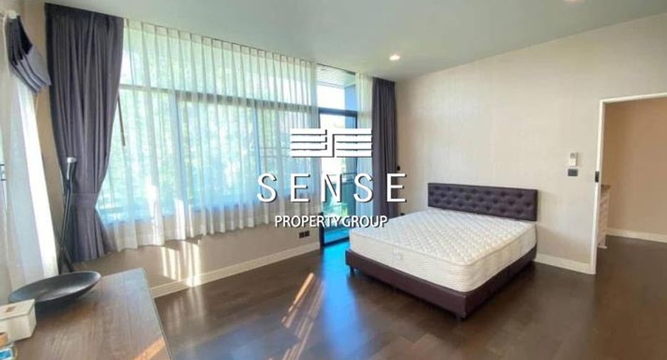 For rent 3 bedrooms house in Sathon, Bangkok
