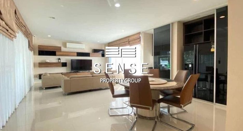 For rent 3 bedrooms house in Sathon, Bangkok