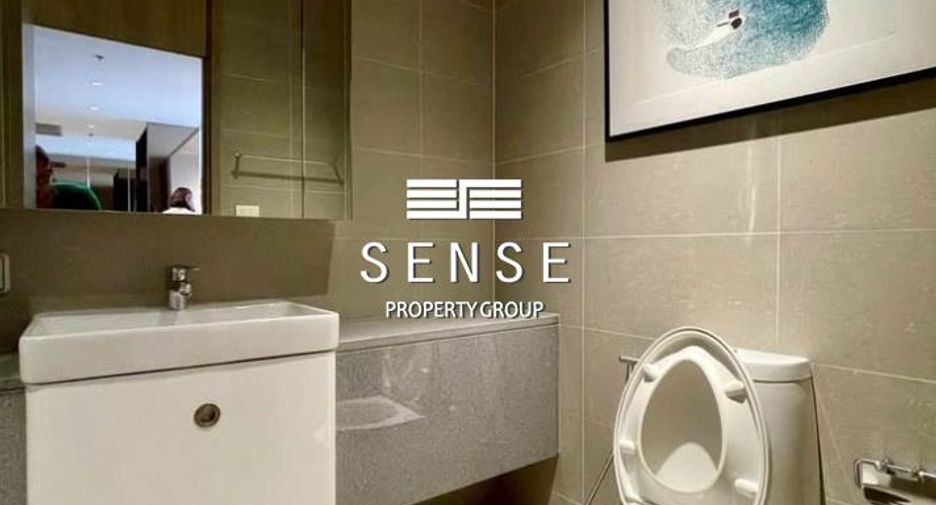 For rent 3 bedrooms condo in Pathum Wan, Bangkok