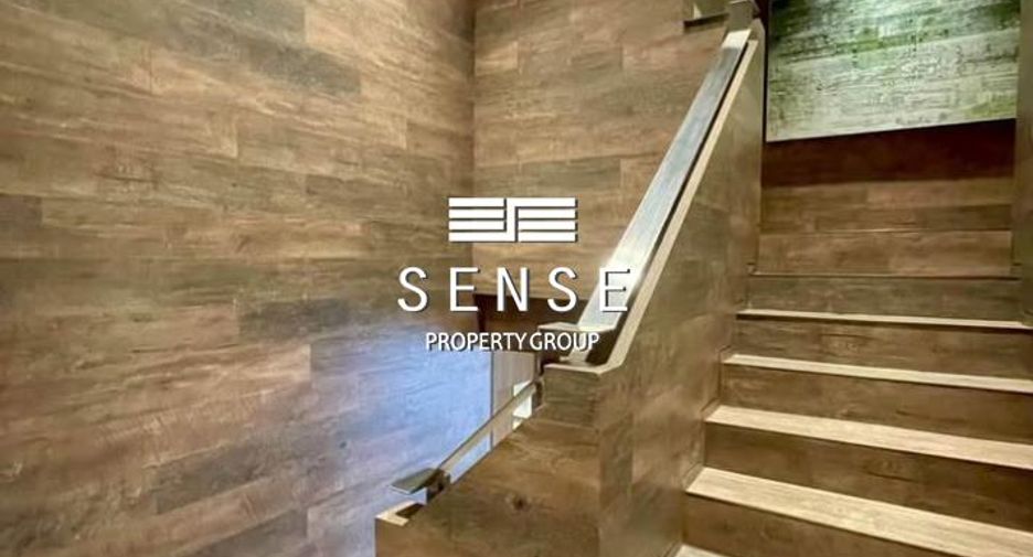 For rent 3 bedrooms condo in Pathum Wan, Bangkok