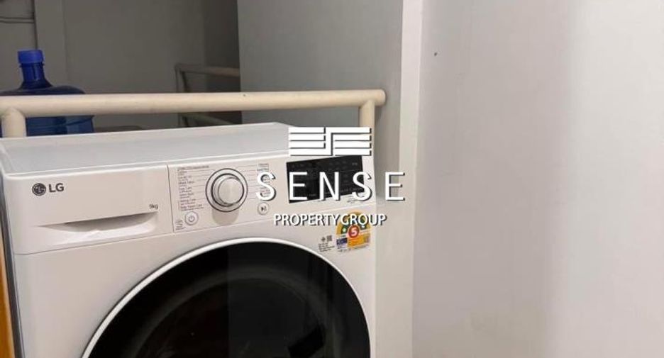For rent 2 bedrooms condo in Sathon, Bangkok