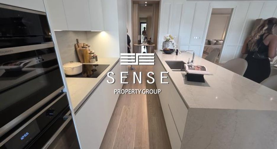 For sale 4 bedrooms condo in Khlong Toei, Bangkok
