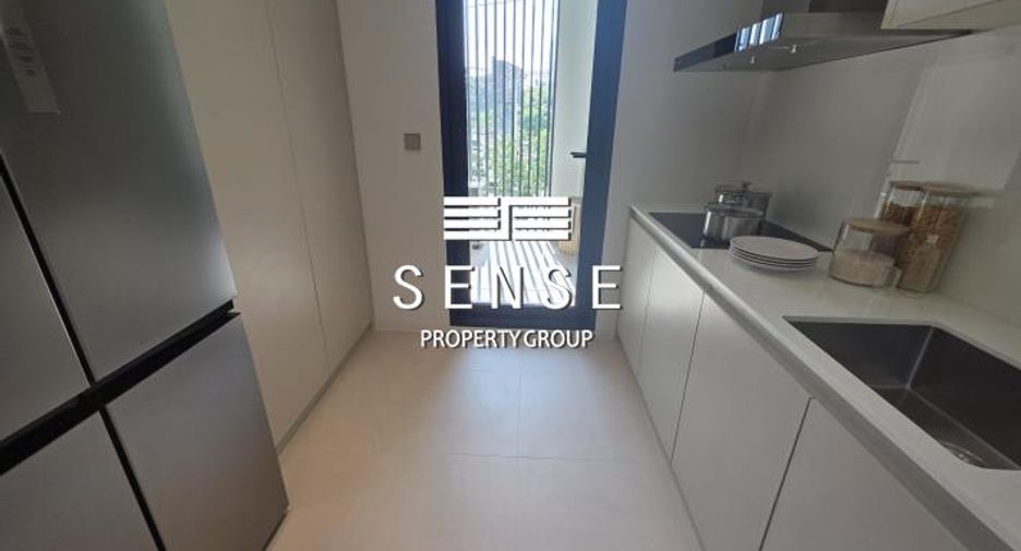 For sale 3 bedrooms condo in Khlong Toei, Bangkok
