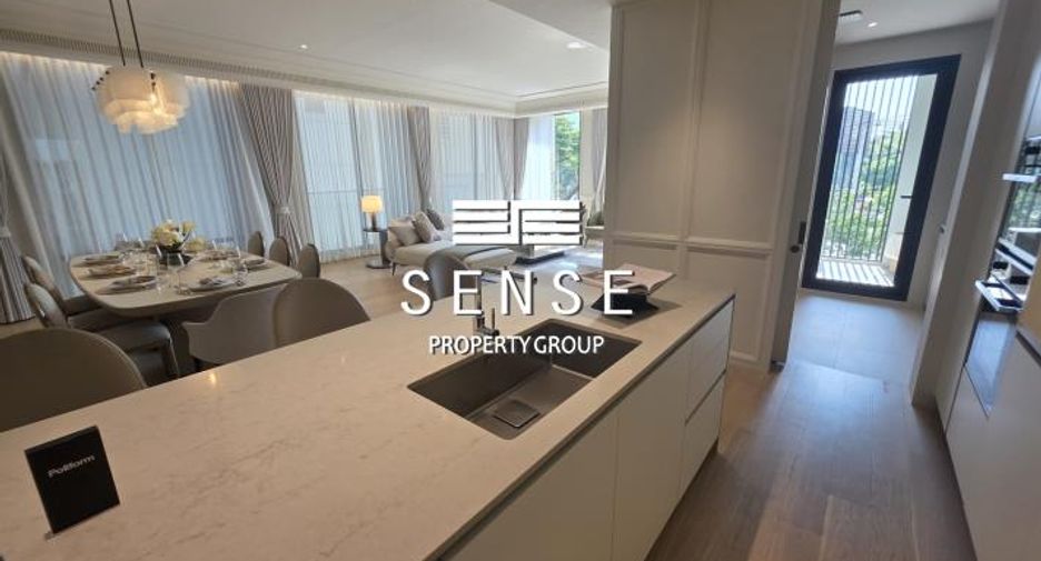 For sale 3 bedrooms condo in Khlong Toei, Bangkok