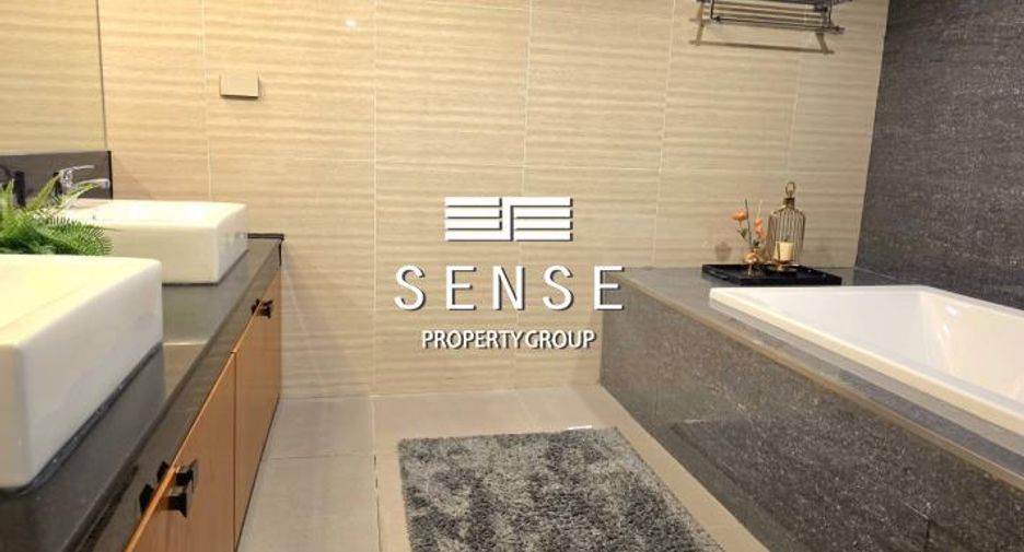 For rent 3 bedrooms condo in Sathon, Bangkok