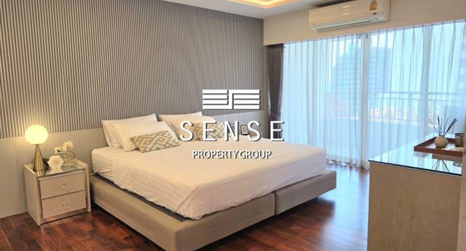 For rent 3 bedrooms condo in Sathon, Bangkok