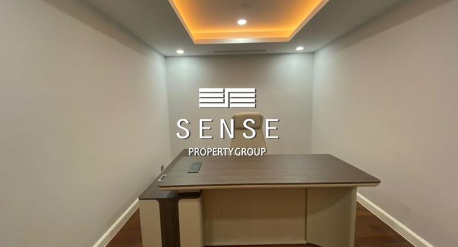 For rent 3 ベッドルーム condo in Khlong Toei, Bangkok