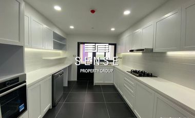 For rent 3 ベッドルーム condo in Khlong Toei, Bangkok