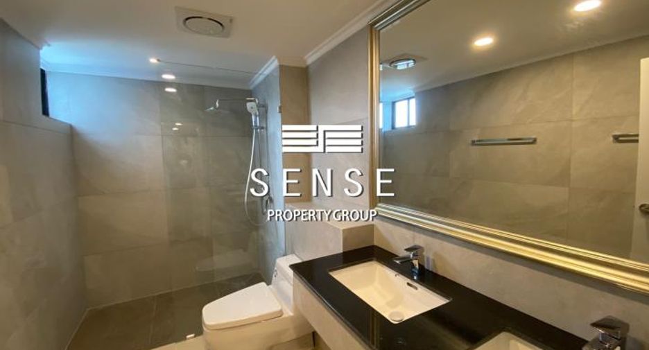 For rent 3 ベッドルーム condo in Khlong Toei, Bangkok