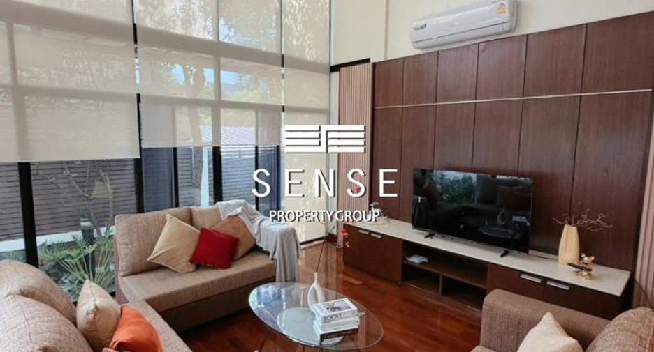 For rent 3 bedrooms condo in Khlong Toei, Bangkok