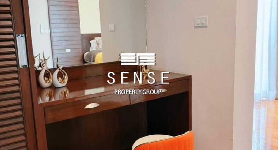 For rent 3 bedrooms condo in Khlong Toei, Bangkok