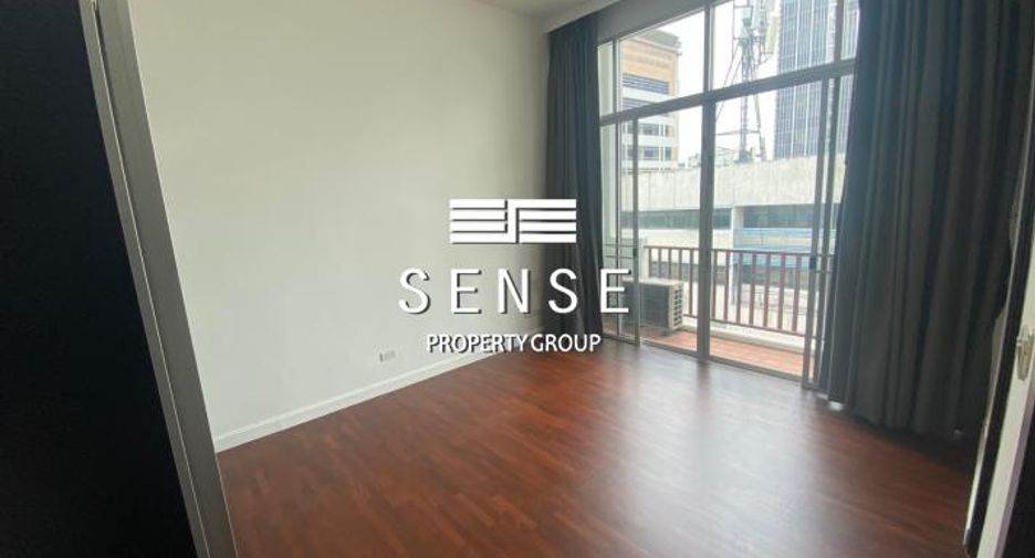 For rent 4 bedrooms condo in Sathon, Bangkok