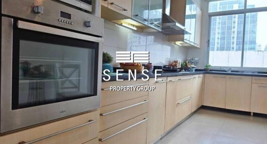 For rent 4 bedrooms condo in Sathon, Bangkok