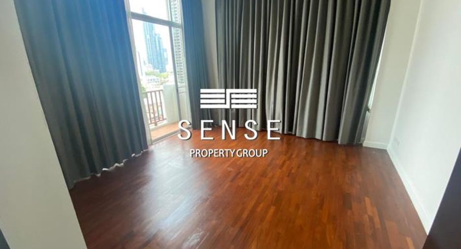 For rent 4 bedrooms condo in Sathon, Bangkok