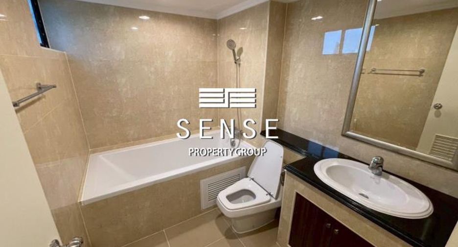 For rent 3 ベッドルーム condo in Khlong Toei, Bangkok