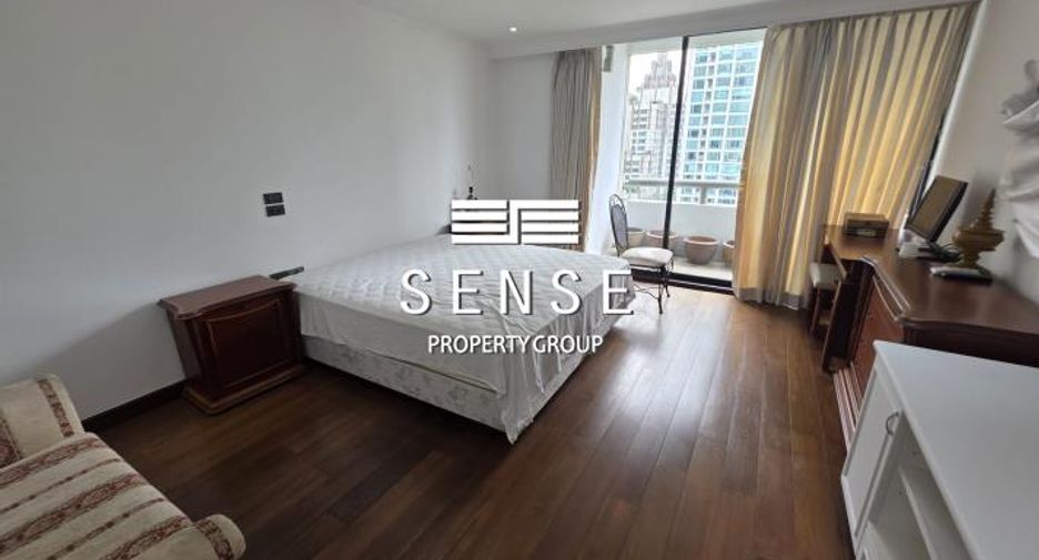 For rent 3 bedrooms condo in Pathum Wan, Bangkok