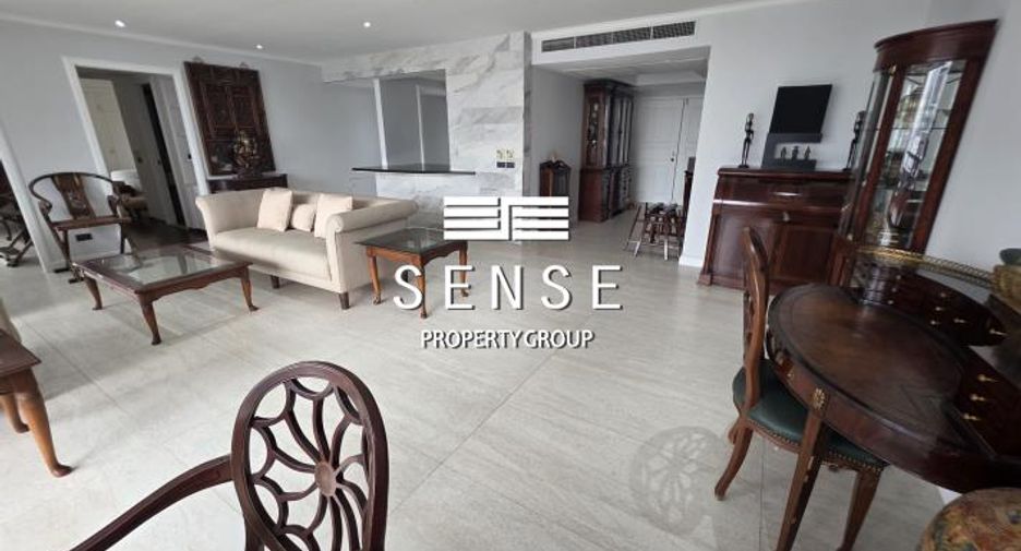 For rent 3 bedrooms condo in Pathum Wan, Bangkok