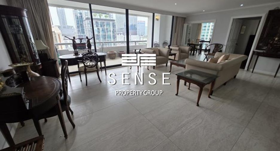 For rent 3 bedrooms condo in Pathum Wan, Bangkok