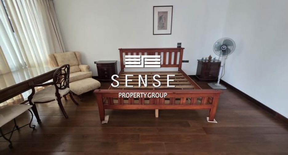 For rent 3 bedrooms condo in Pathum Wan, Bangkok