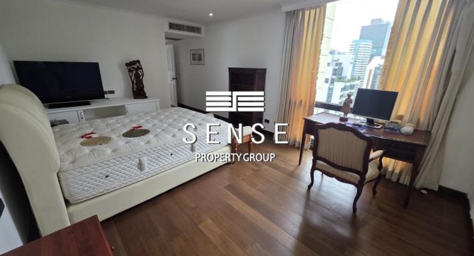 For rent 3 bedrooms condo in Pathum Wan, Bangkok
