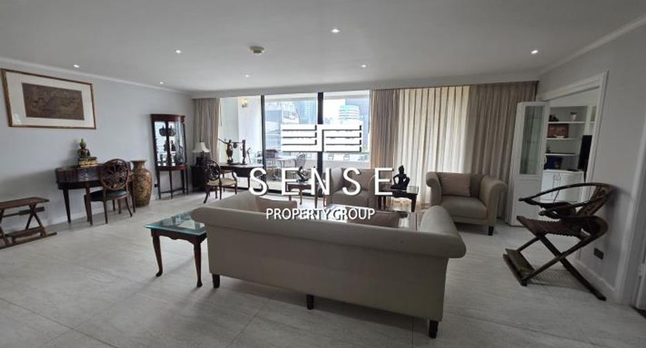 For rent 3 bedrooms condo in Pathum Wan, Bangkok