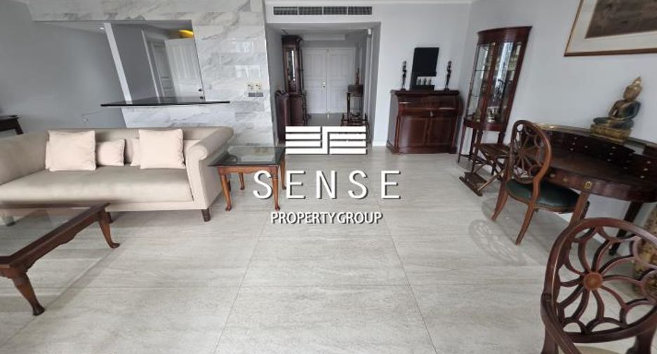 For rent 3 bedrooms condo in Pathum Wan, Bangkok