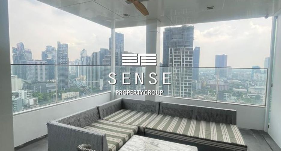 Condo en alquiler de 4 habitaciones en Khlong Toei, Bangkok