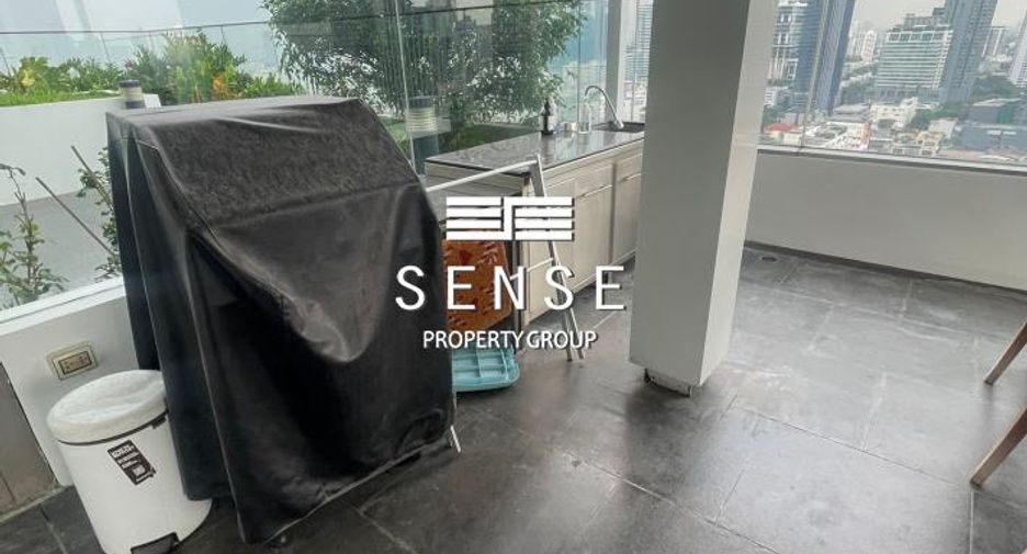 Condo en alquiler de 4 habitaciones en Khlong Toei, Bangkok