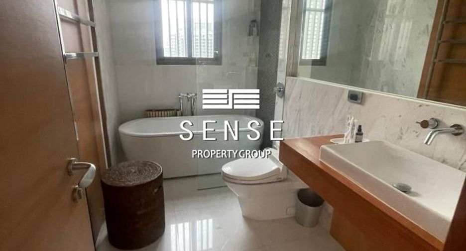 Condo en alquiler de 4 habitaciones en Khlong Toei, Bangkok