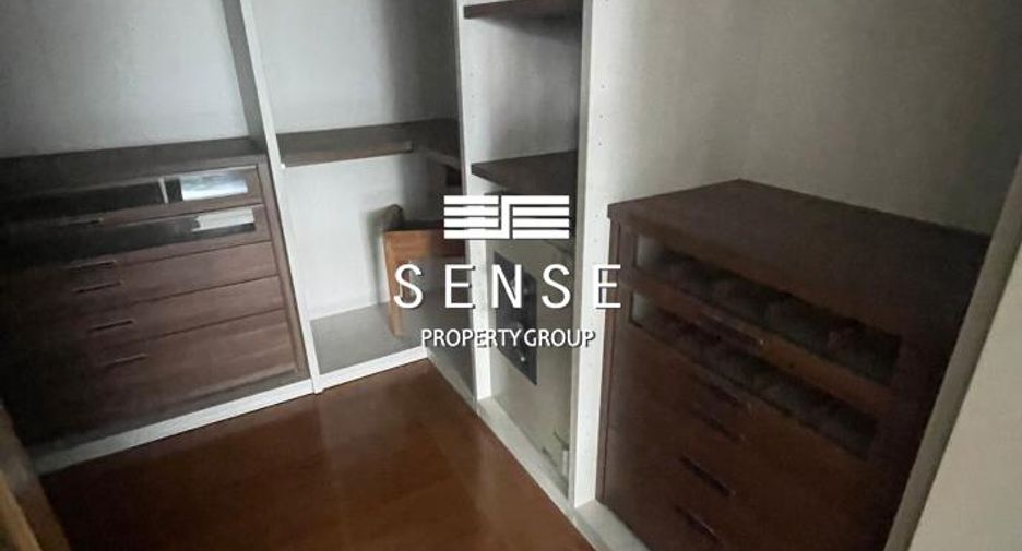 Condo en alquiler de 4 habitaciones en Khlong Toei, Bangkok