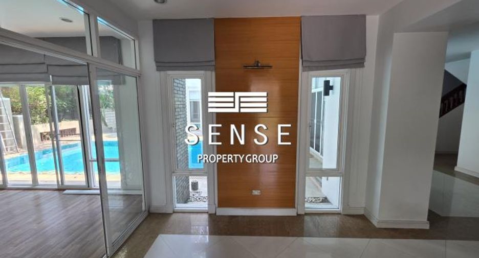 For rent 4 bedrooms house in Khlong Toei, Bangkok