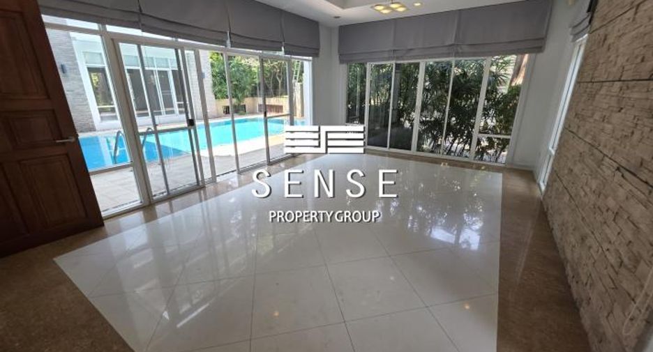 For rent 4 bedrooms house in Khlong Toei, Bangkok