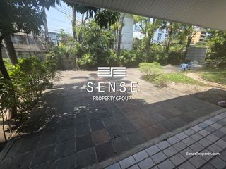 For rent 4 bedrooms house in Khlong Toei, Bangkok