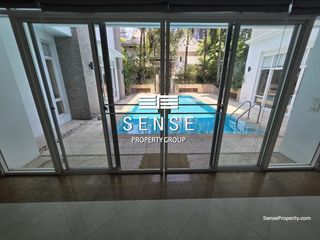 For rent 4 bedrooms house in Khlong Toei, Bangkok