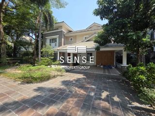 For rent 4 bedrooms house in Khlong Toei, Bangkok