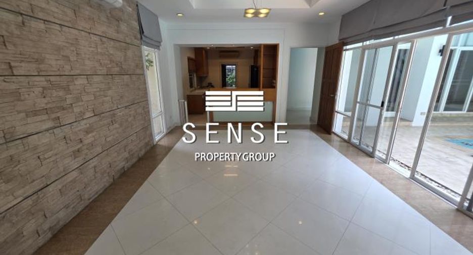 For rent 4 bedrooms house in Khlong Toei, Bangkok